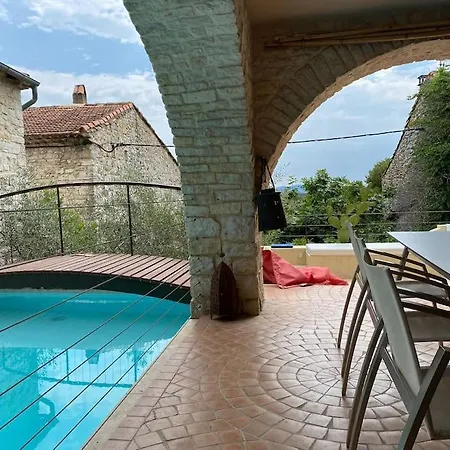 Holiday home Casa De La Felicita Vezenobres